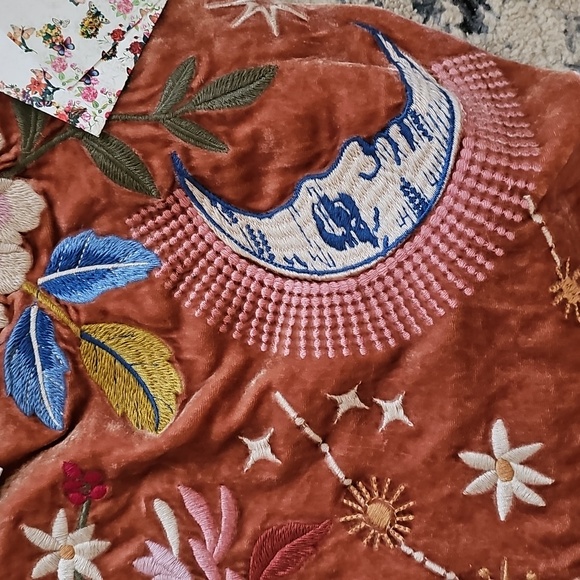 Johnny Was Celestin Velvet Tote  - Rare - EUC -  Price Firm - Picture 4 of 17